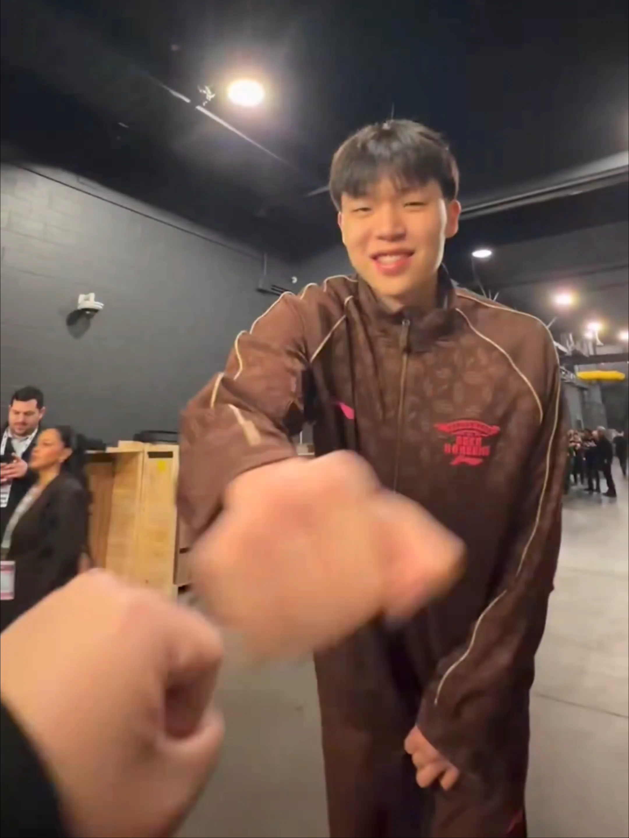 皇冠娱乐- 风云突变布莱顿赛后回应争议今晚迈阿密热火备战欧联，赛后洛杉矶快船备战全明星赛看傻球迷